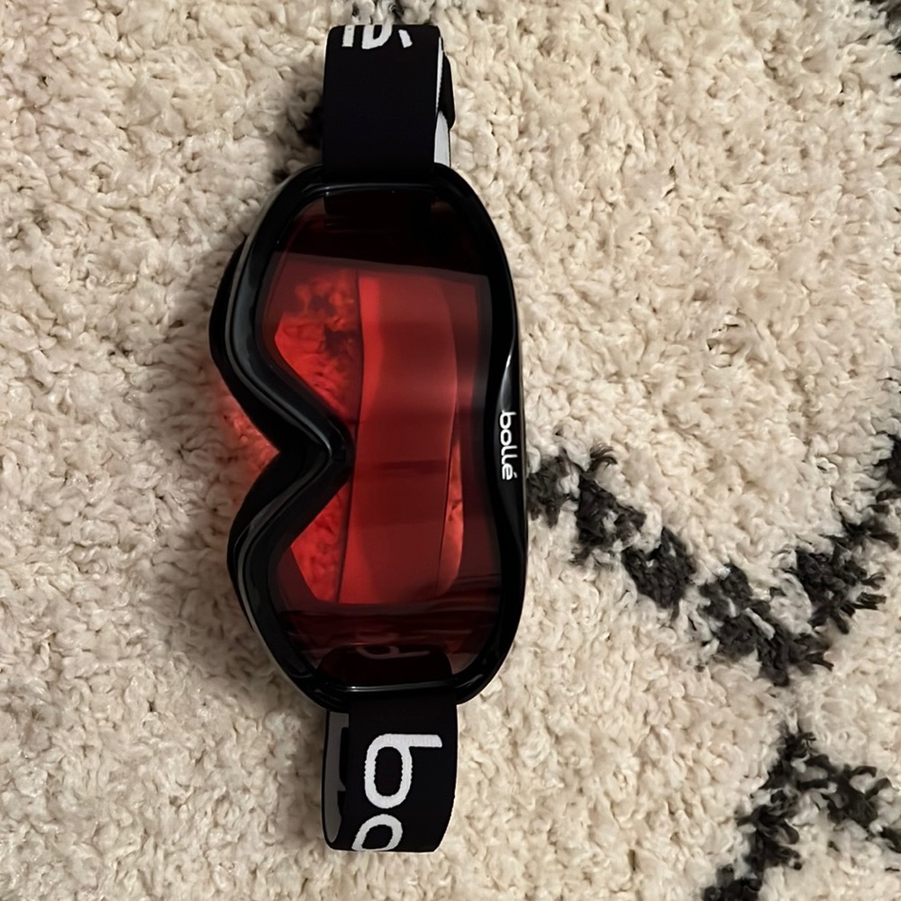 Pink Bolle Adjustable Ski Goggles. Used once.